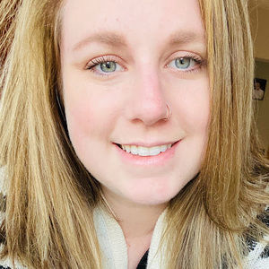 Meet your Posher, Caitlynn